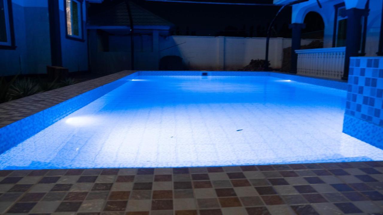 Luxury Beach Villa Inn ดาร์เอสซาลาม ภายนอก รูปภาพ