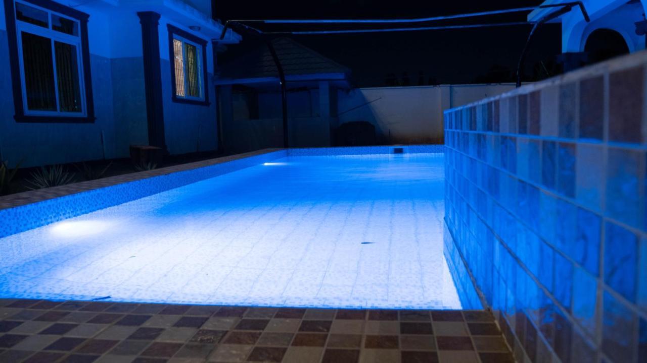 Luxury Beach Villa Inn ดาร์เอสซาลาม ภายนอก รูปภาพ