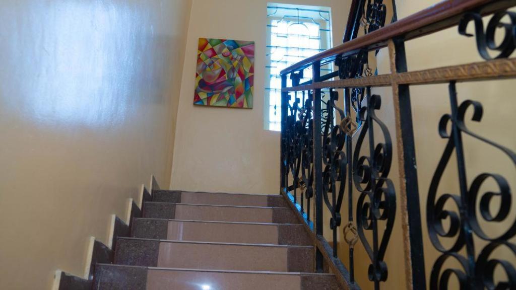 Luxury Beach Villa Inn ดาร์เอสซาลาม ภายนอก รูปภาพ